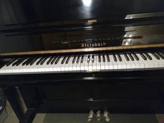 Japanese Piano, like new - Moving sale in Pianos & Keyboards in Mississauga / Peel Region - Image 2