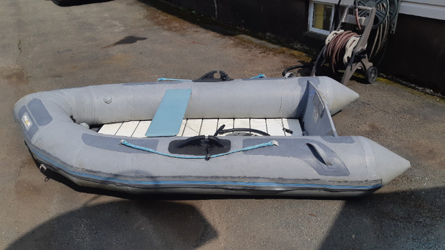 Avon inflatable boat and 6h.p. motor in Powerboats & Motorboats in Moncton