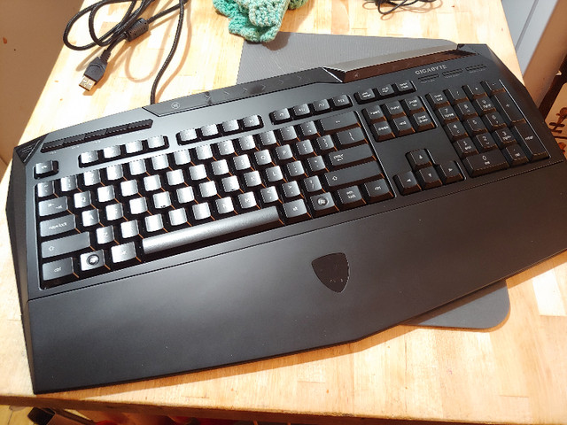 PC gaming keyboard USB Gigabyte Aivia K8100 in Mice, Keyboards & Webcams in Ottawa