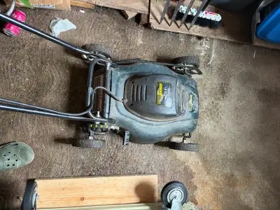 Yardworks Electric Lawnmower , View more