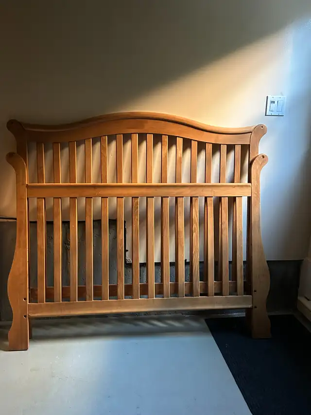 Lit double en bois (couchette transformé en lit) ! in Beds & Mattresses in Laval / North Shore - Image 2