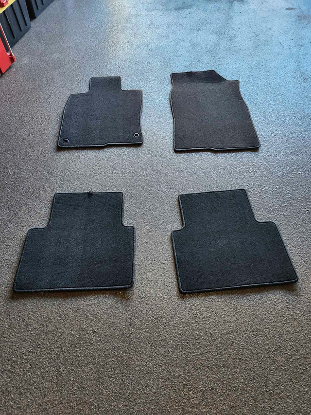 Honda Civic Carpet Mats in Other Parts & Accessories in Oakville / Halton Region