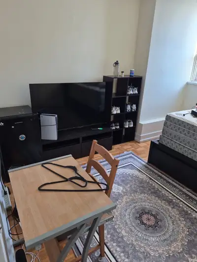 A very decent and comfortable room is avaialble for rent in a 3 bedroom apartment, it is furnished w...