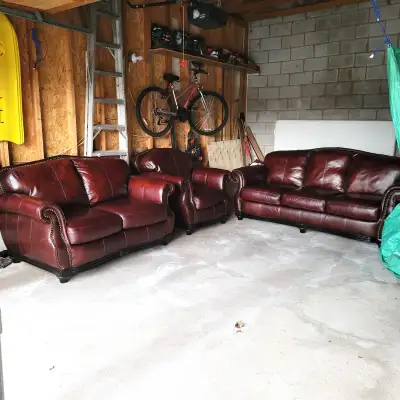 VERY COMFORTABLE HIGH END MADE OF 100% TOP GRAIN REAL LEATHER COUCH, LOVESEAT, AND ARMCHAIR; MADE BY...