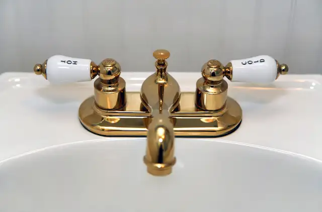 REASONABLE LICENSED PLUMBER CALL      BOB 416 628-3479 in Plumbing in Oakville / Halton Region - Image 3