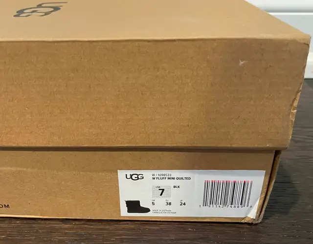 New W7 UGG Women's Classic Mini Fluff Quilted Boots in black in Women's - Shoes in Markham / York Region - Image 5