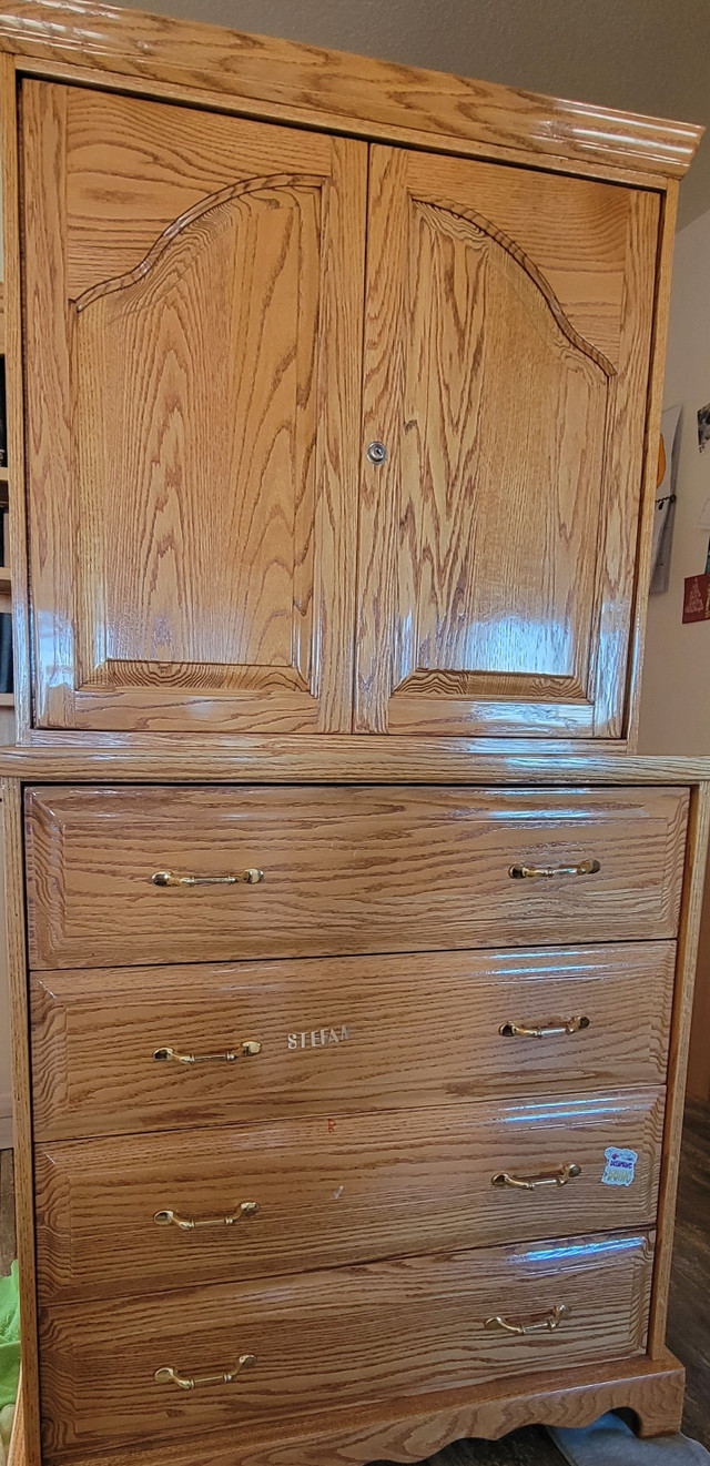 Solid oak armoire  in Dressers & Wardrobes in Red Deer - Image 2