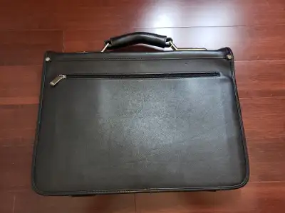 ***ITALIAN LEATHER BRIEF CASE- BRAND NEW****(Price Dropped****, View more