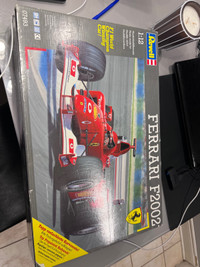1/12 plastic model kit revell Ferrari f2002 champion Schumacher 