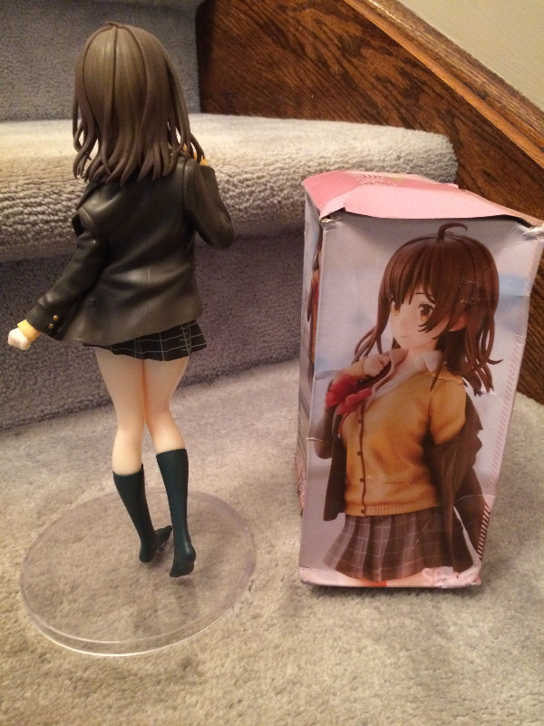 Anime Cute School Girl Figure 10 Inch Tall in Arts & Collectibles in Markham / York Region - Image 2