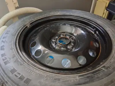 4 Rim pour Mazda CX-5, une année d'usure, entreposés à l'intérieur. J'affiche pour ma mère, si intér...