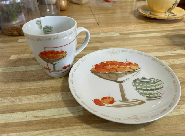 Matching Plate and Mug dans Vaisselle et articles de cuisine  à Ville de Montréal