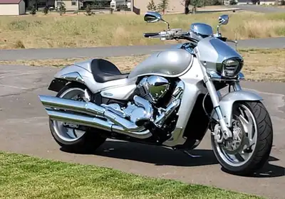 Selling my 2006 Suzuki Boulevard M109R – a powerful, head-turning cruiser in excellent condition. ✅...