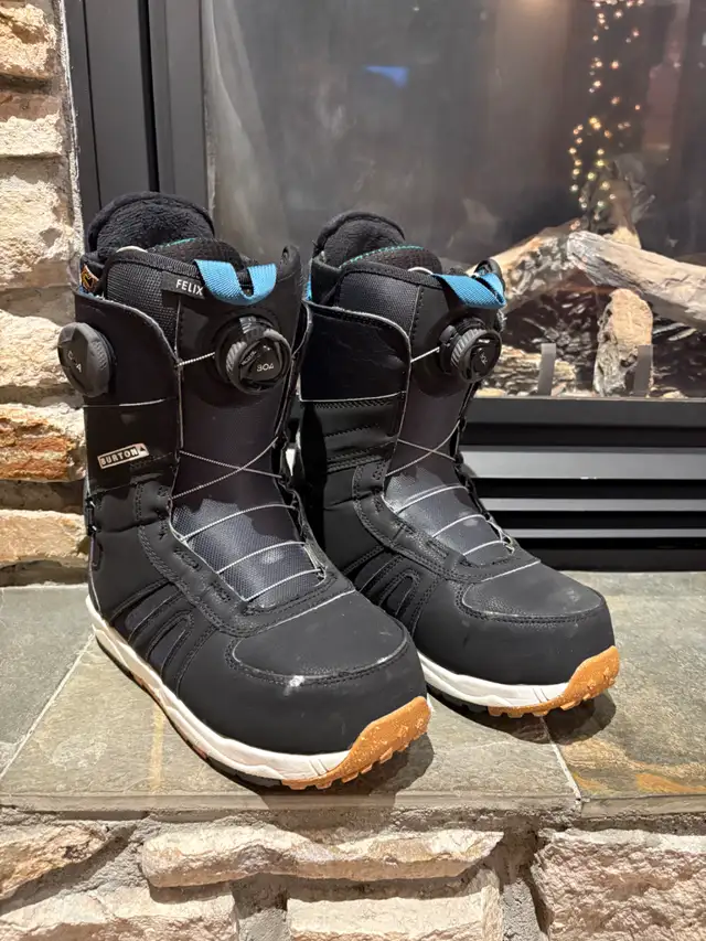 Burton Felix Women's Snowboard Boots - size 8.5 (25.5 mondo) in Snowboard in Kelowna - Image 4