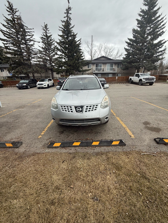 2010 Nissan Rogue S AWD in Cars & Trucks in Calgary - Image 2