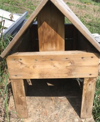 Small Dog House | Wood | VINTAGE