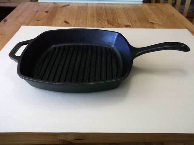Lodge 10.5 Inch Square Cast Iron Grill Pan,Made in USA in Kitchen & Dining Wares in City of Toronto - Image 4