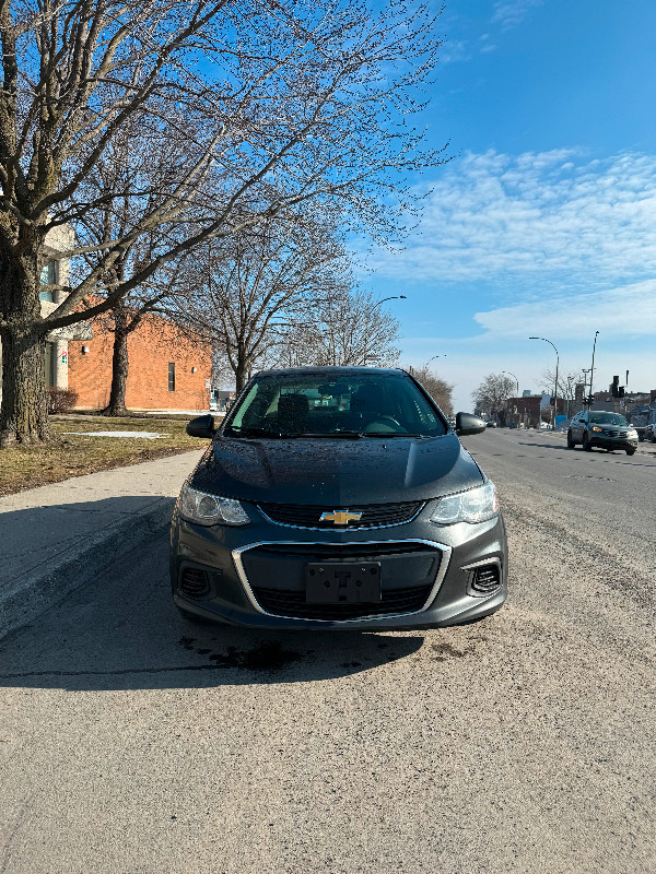 Chevrolet Sonic 2017 LT dans Autos et camions  à Ville de Montréal