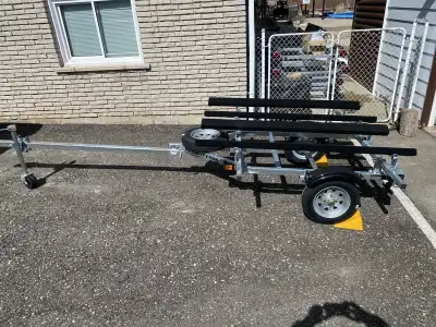 TR15-GLV-RT Angler 78" Trailer with Dual Bunks Galvanized welded steel frame construction with retra...