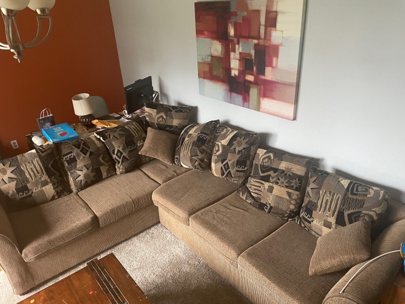Large sectional Couches & Futons Peterborough Kijiji