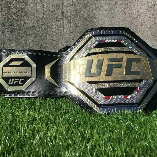 UFC Legacy Championship Belt Replica in Arts & Collectibles in Oakville / Halton Region - Image 2