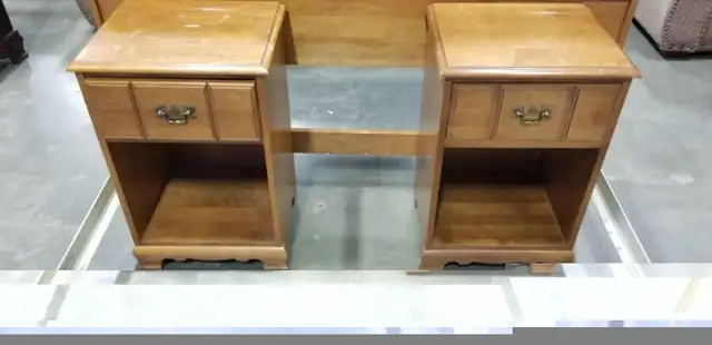 SET - BEDROOM -MAPLE DOUBLE SIZE BED FRAME + 2 NIGHT STANDS in Beds & Mattresses in Delta/Surrey/Langley - Image 5