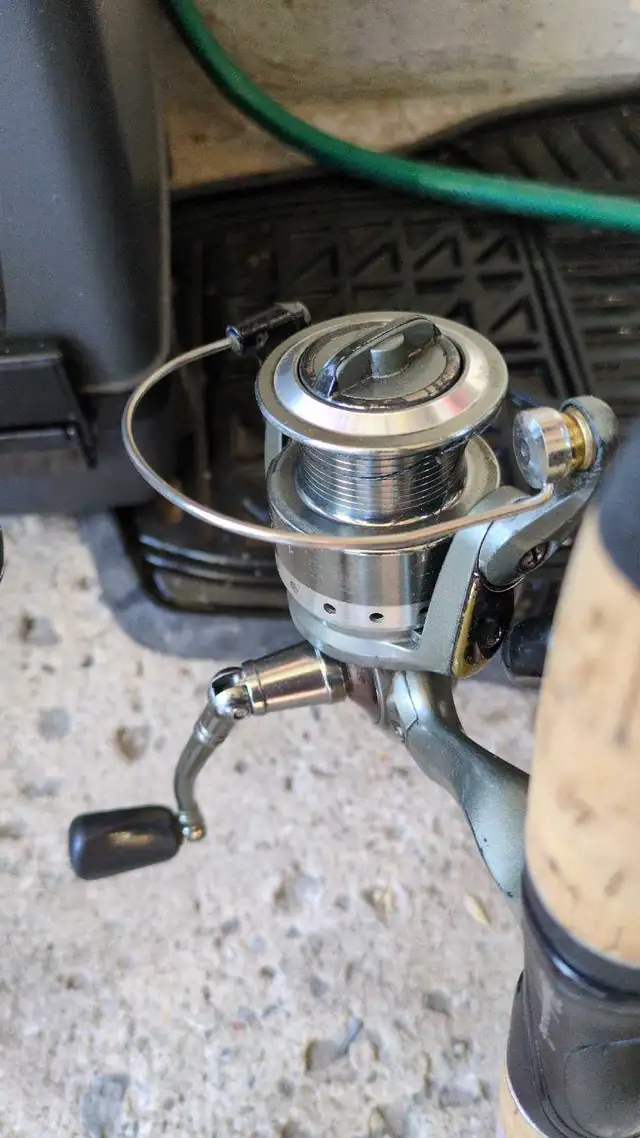 Spincast fishing rod and reel combos in Fishing, Camping & Outdoors in Ottawa - Image 11