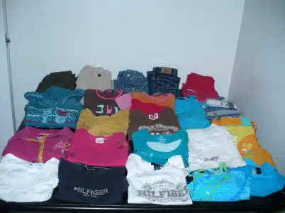 GR; 4-5 ans.Chandails, pantalons, ensemble, robe, capri, manteau, View more