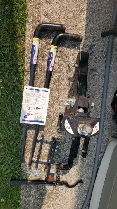 Excellent condition and only used 3 to 4 times. Round Bar Style. Fastway brand. Part number 94-00-06...