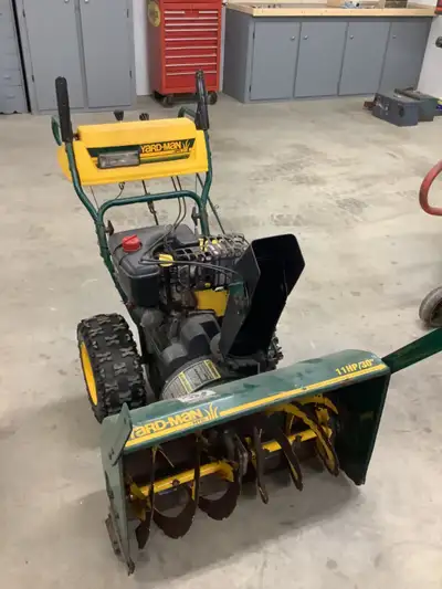 11 HP 30“ Yardman snowblower for sale. Good condition.