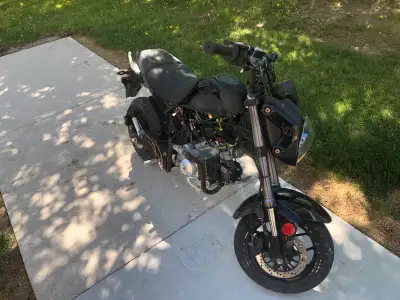 That speed 70 is 110 cc custom bike. In good condition. Automatic engine start with the bottom