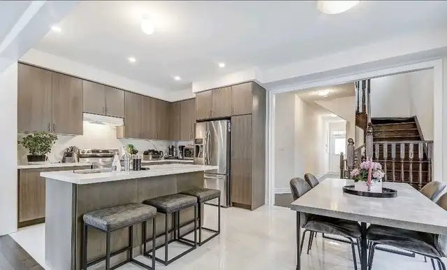 Waterdown house63611989404803121
