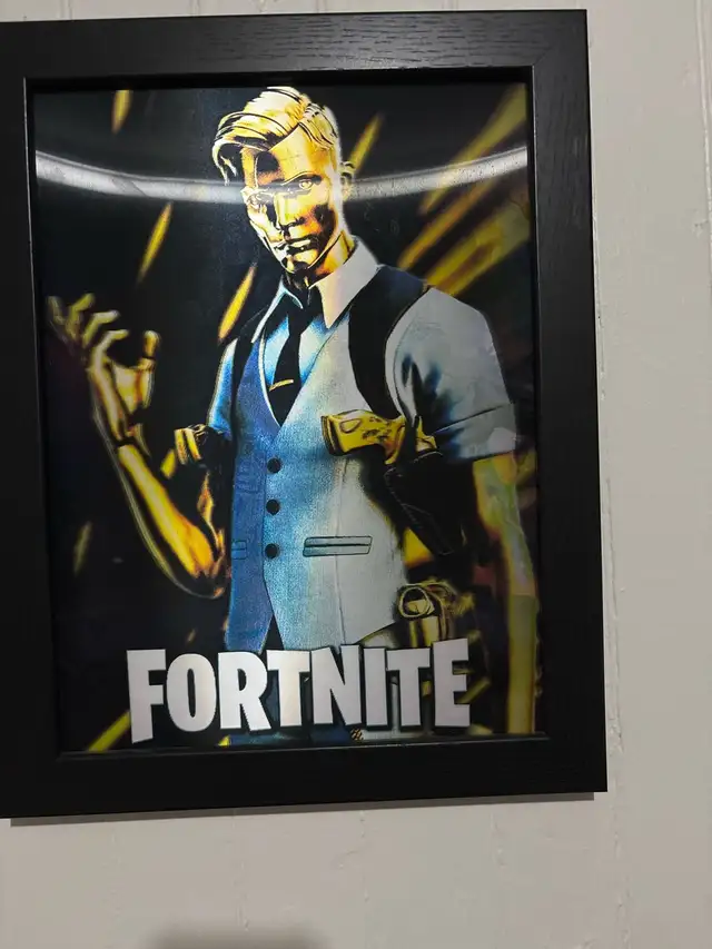 cadre Fortnite in Other in Québec City - Image 2