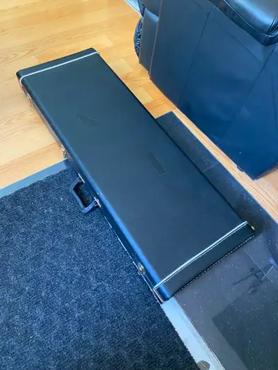 Deluxe electric guitar case, View more