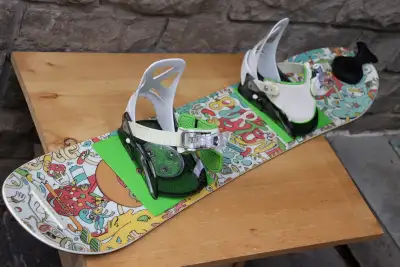  BURTON KIDS' SNOWBOARD 100 CM WITH BINDINGS & RETRACTABLE TRA, View more