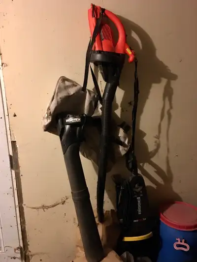 Black & Decker 3‑in‑1 Leaf Blower / Vacuum / Mulcher – 12A, View more