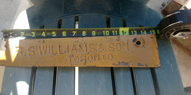 Plaque ancienne en métal in Arts & Collectibles in City of Montréal - Image 4