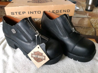 Ladies Authentic Harley Davidson shoes Size 6.