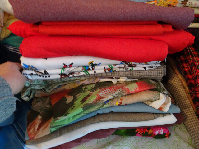 Sewing Fabric / Tissue dans Loisirs et artisanat  à Ville de Montréal - Image 3