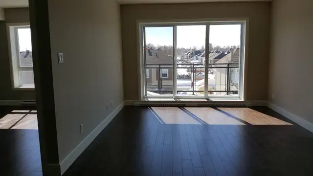 Superbe condo d'exception spacieux et très éclairé de type 4½ in Long Term Rentals in Lévis - Image 5