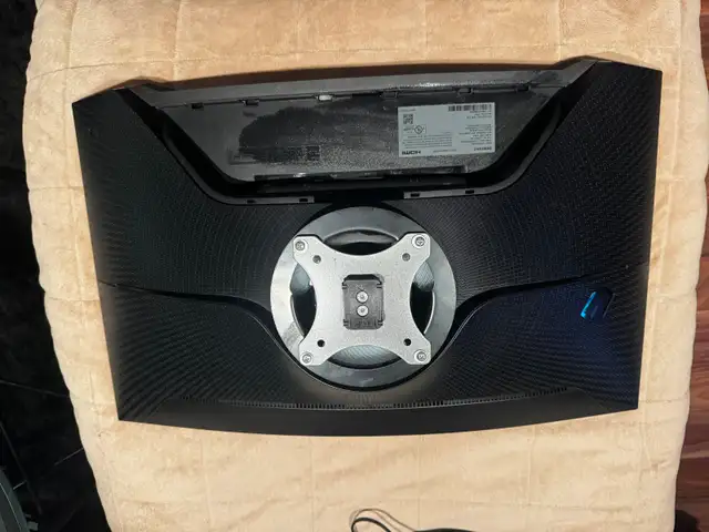 Used Samsung Odyssey G7 C27G75T Gaming Monitor