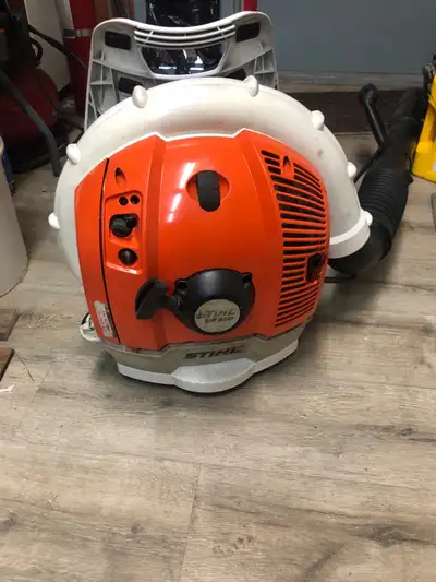  Stihl backpack, blower 550, View more