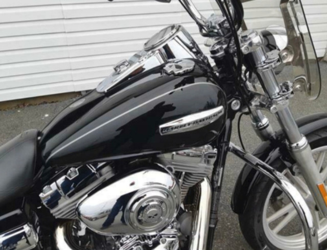 2008 Harley Dyna Superglide custom. in Street, Cruisers & Choppers in Bedford - Image 2