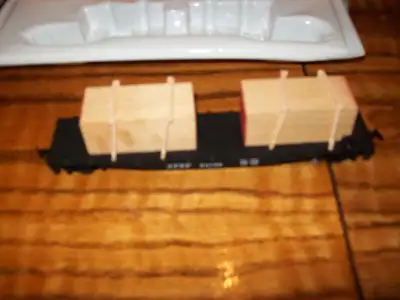 ATSF 94138 model train HO Scale Flat Car with Load $25