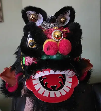 Chinese Lion Tissue/Kleenex Box Holder - Red/Black, View more