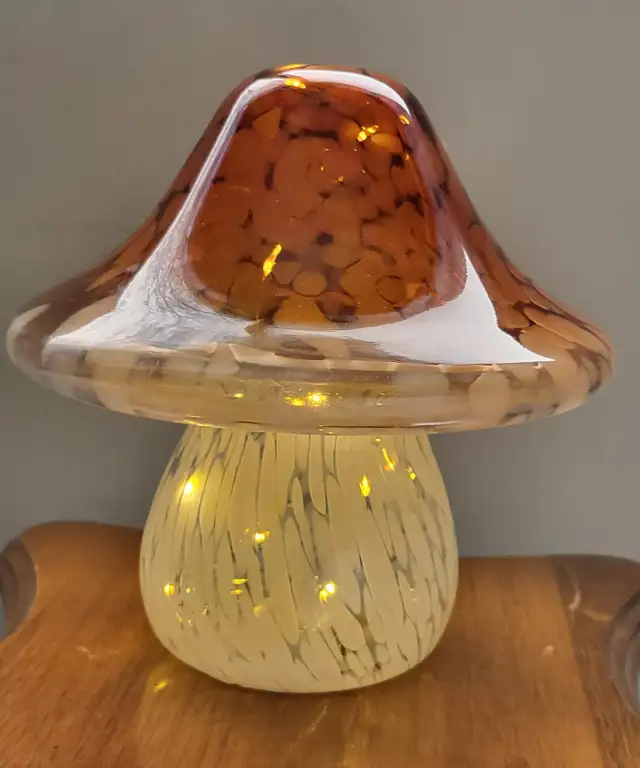 Tyresta Handblown Glass Mushroom LED Lamp in Indoor Lighting & Fans in Oshawa / Durham Region - Image 2