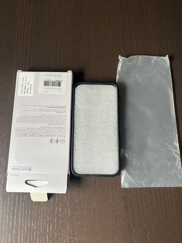spigen iphone 13 pro case with card slot in General Electronics in Mississauga / Peel Region - Image 6