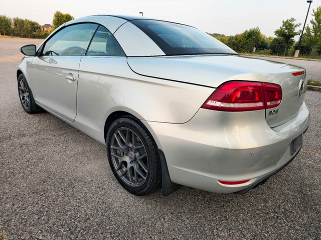2012 volkswagen eos  in Cars & Trucks in Markham / York Region - Image 4