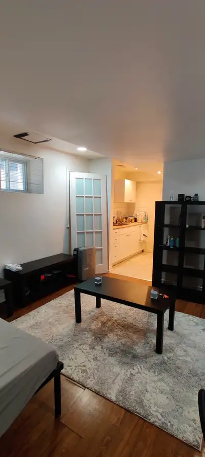 Furnished Spacious Basement Bachelor apt – Aug 1 – Leslieville