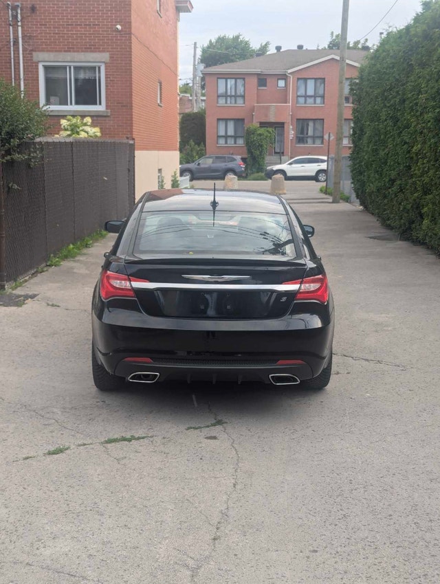 2013 Chrysler 200S V6 3.6L – 283 HP | Carfax Clean | Inspection — photo 4
